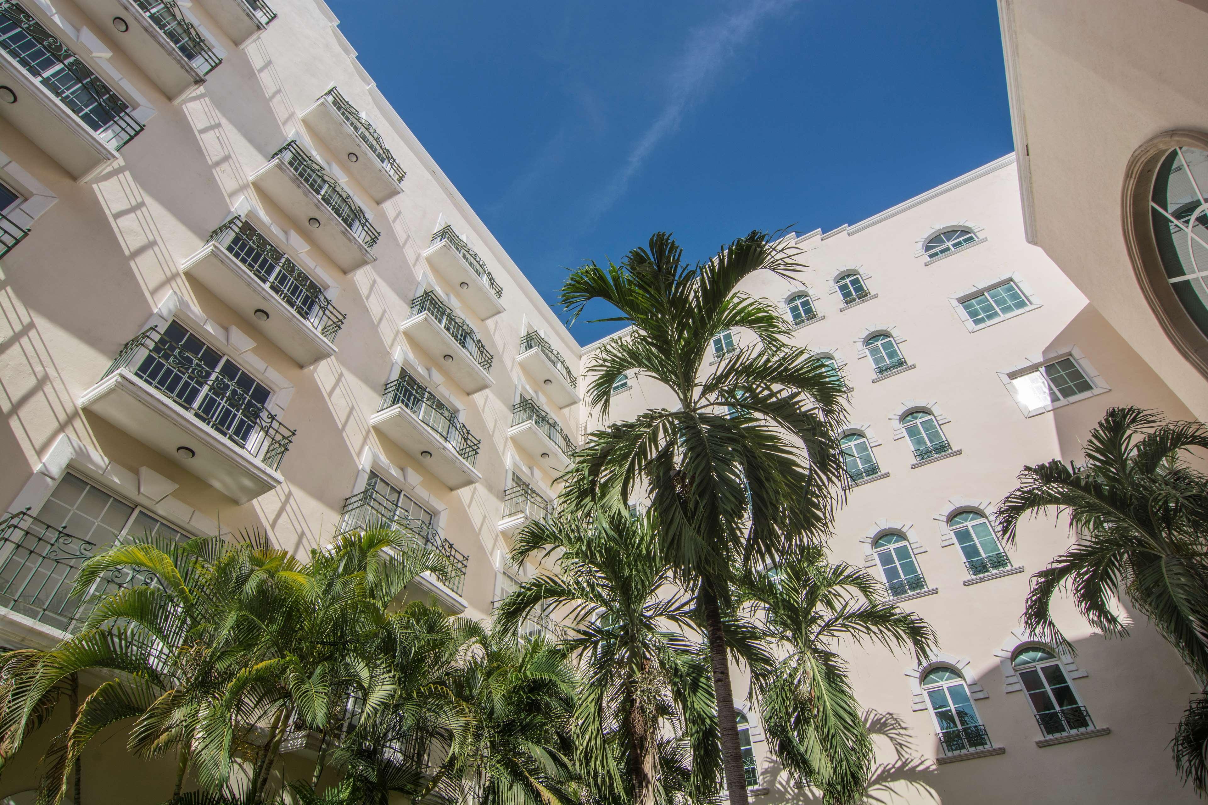 Villa Mercedes Curio Collection By Hilton Merida Bagian luar foto