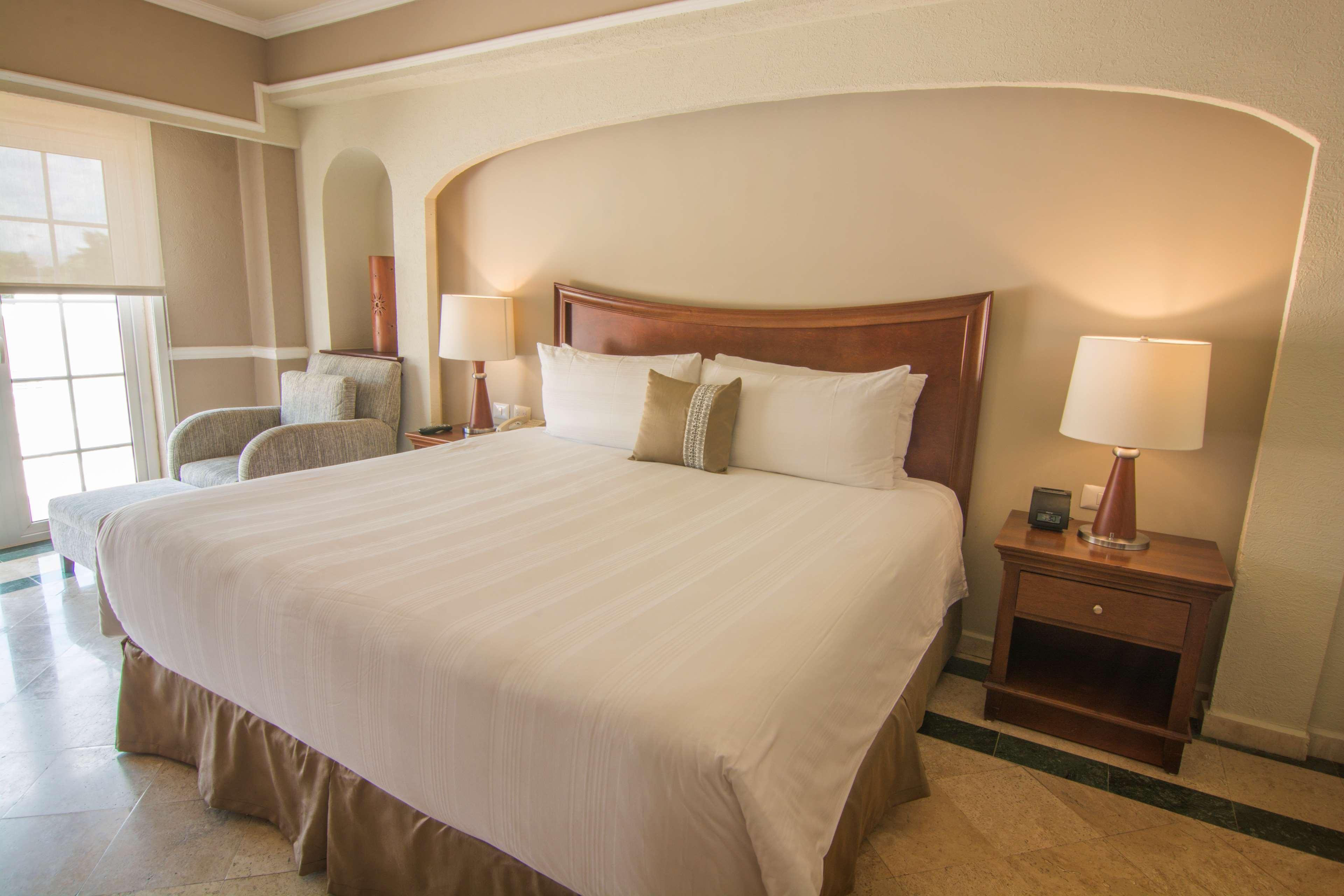 Villa Mercedes Curio Collection By Hilton Merida Bagian luar foto