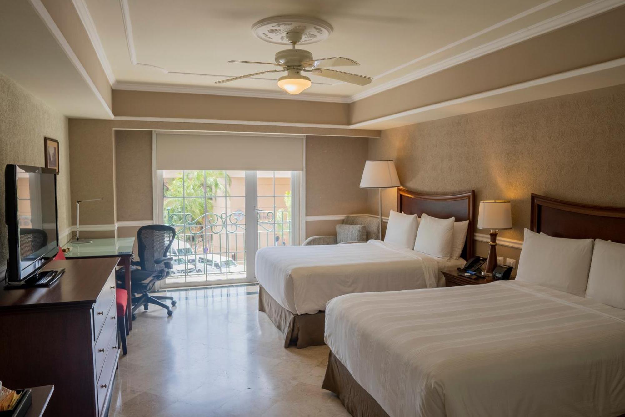 Villa Mercedes Curio Collection By Hilton Merida Bagian luar foto