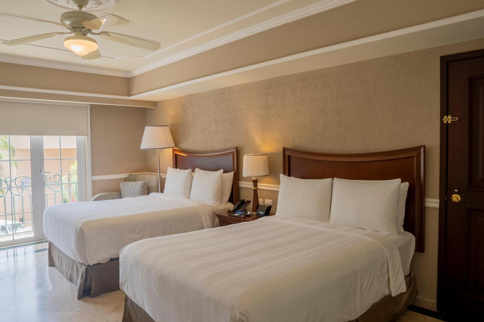 Villa Mercedes Curio Collection By Hilton Merida Bagian luar foto
