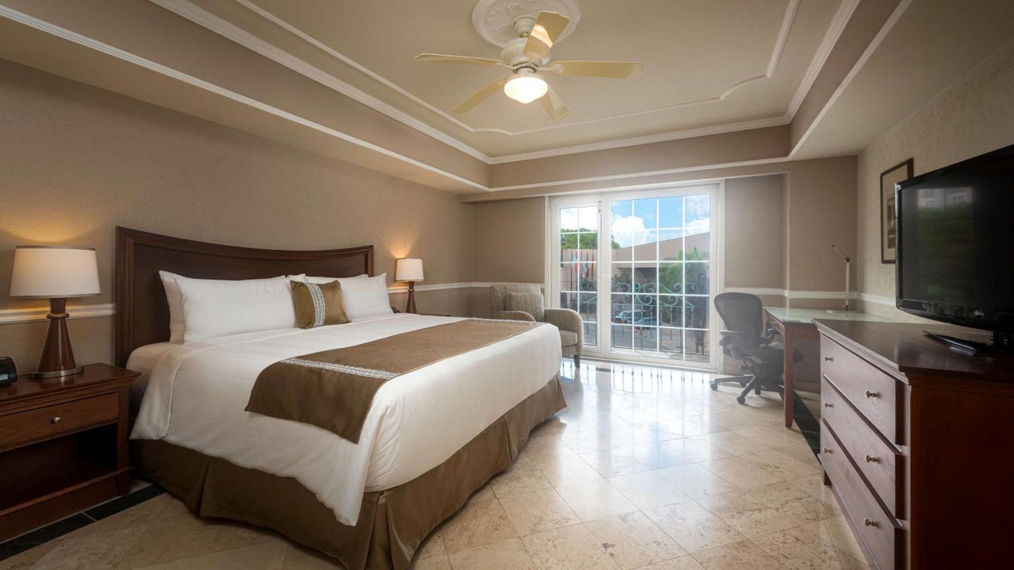 Villa Mercedes Curio Collection By Hilton Merida Bagian luar foto