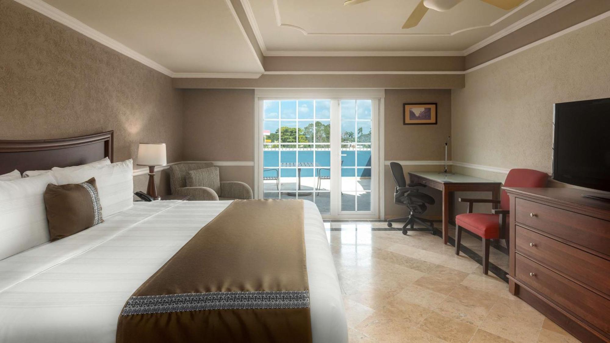 Villa Mercedes Curio Collection By Hilton Merida Bagian luar foto