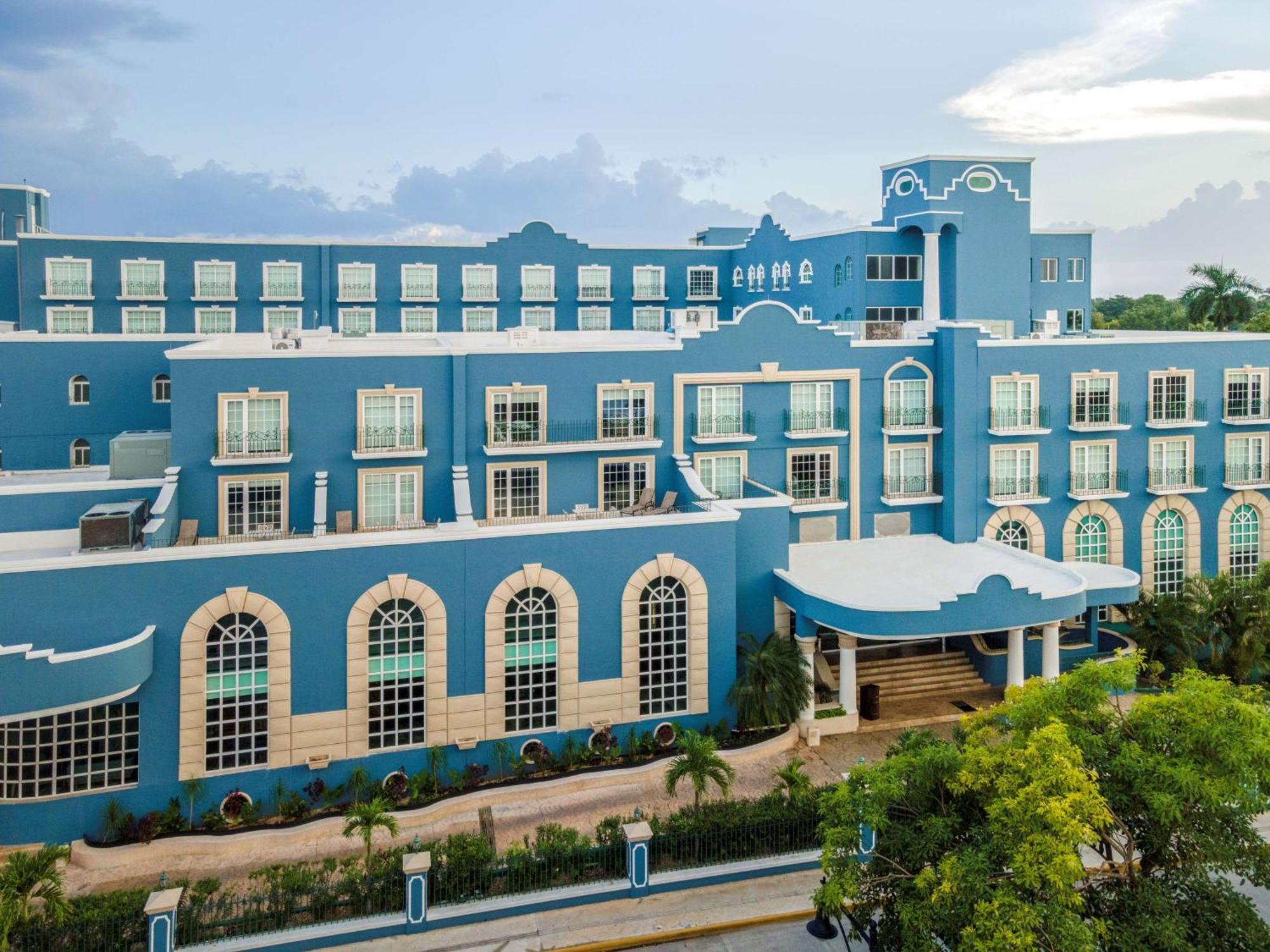 Villa Mercedes Curio Collection By Hilton Merida Bagian luar foto